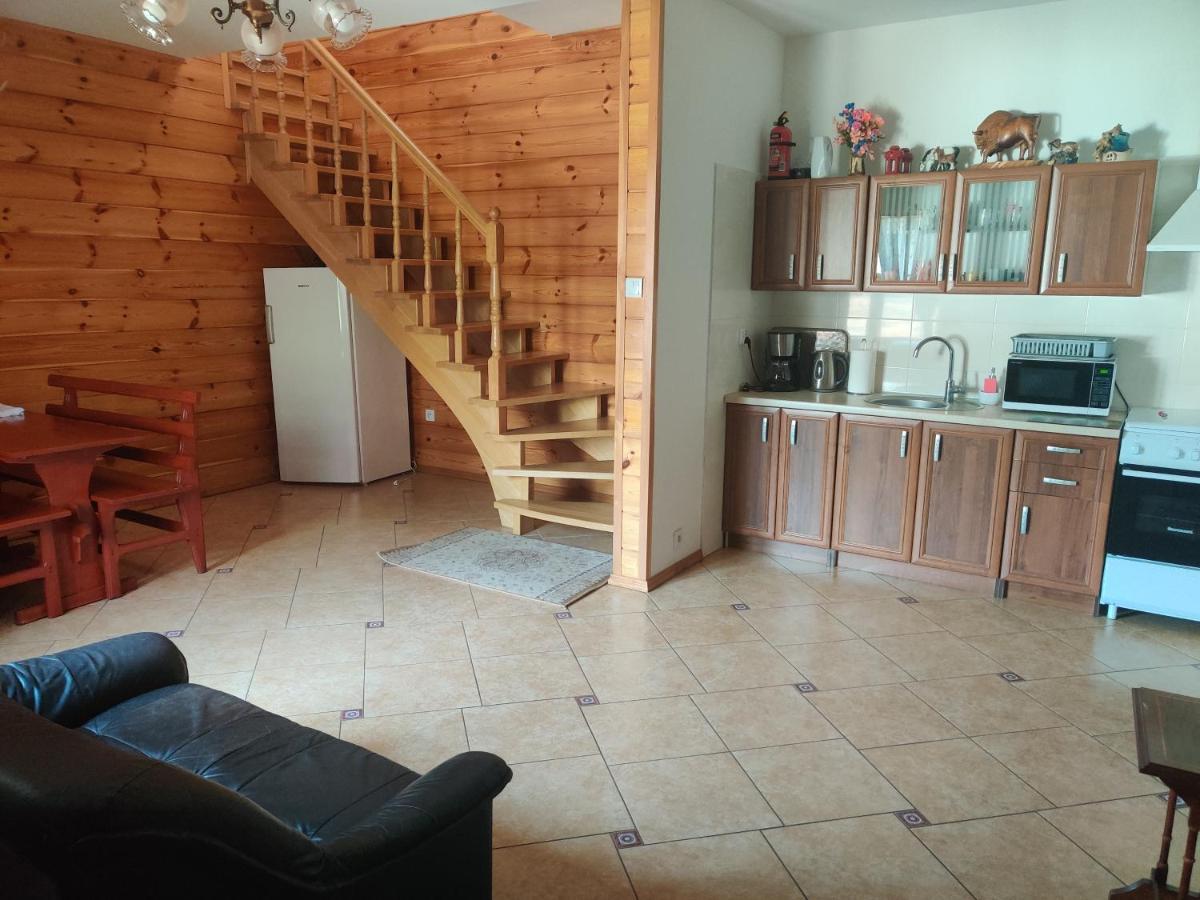 Hostal Cztery Pory Roku Białowieża Exterior foto