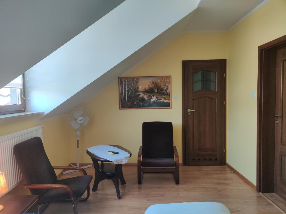 Hostal Cztery Pory Roku Białowieża Exterior foto