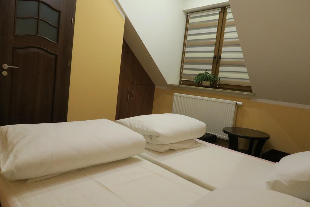 Hostal Cztery Pory Roku Białowieża Habitación foto