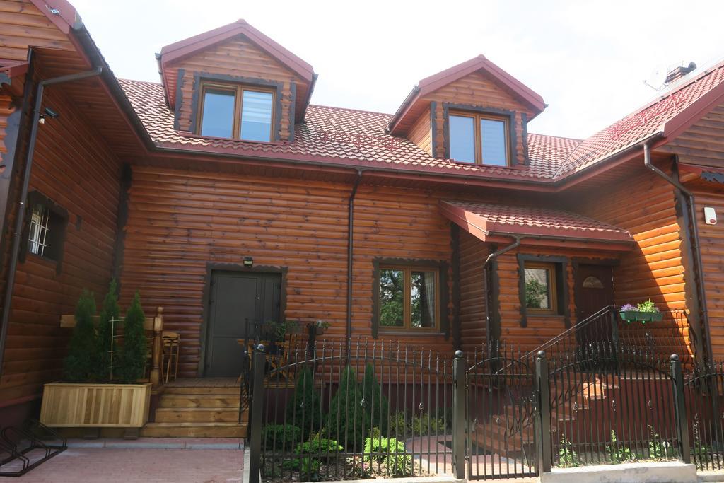 Hostal Cztery Pory Roku Białowieża Exterior foto