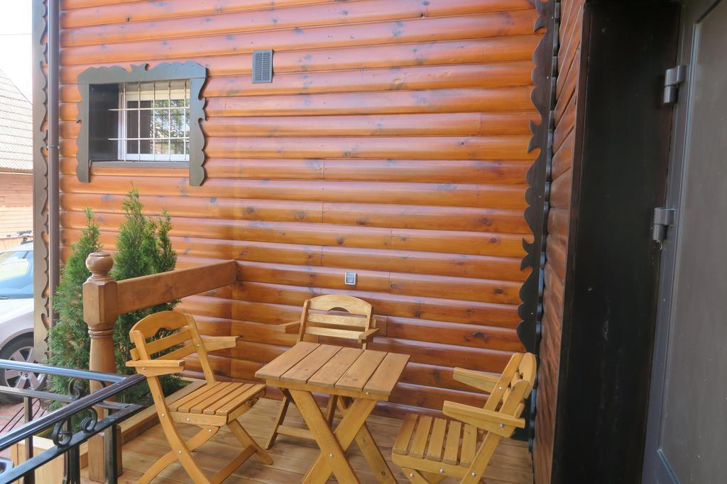 Hostal Cztery Pory Roku Białowieża Exterior foto